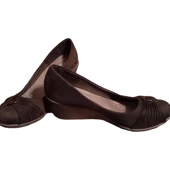 DEXFLEX Comfort Black Faux Suede Wedge Heel Slip On Shoes Size 11 - Picture 1 of 8